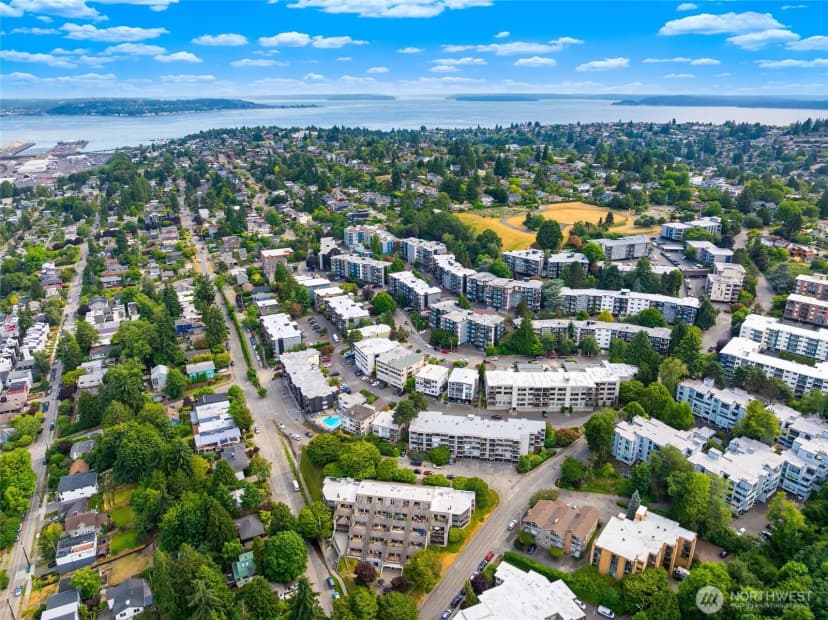 Property photo for 3650 26th Place W #402a, Seattle photo 39