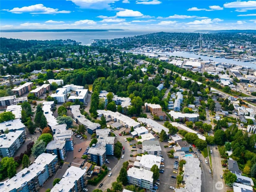 Property photo for 3650 26th Place W #402a, Seattle photo 17