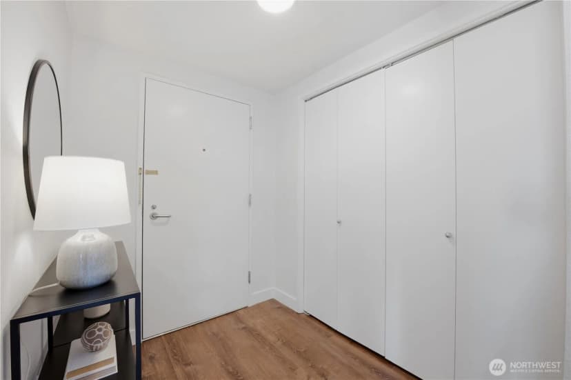 Property photo for 1415 2nd Avenue #1909, Seattle photo 16