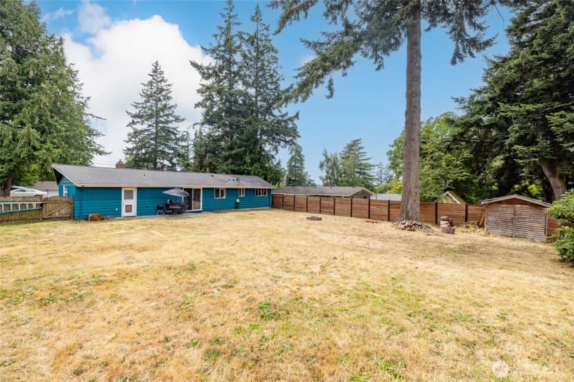 Property photo for 1580 Ne 11th Avenue, Oak Harbor photo 27