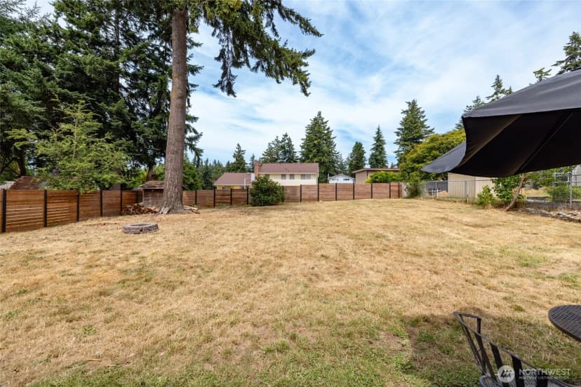 Property photo for 1580 Ne 11th Avenue, Oak Harbor photo 23
