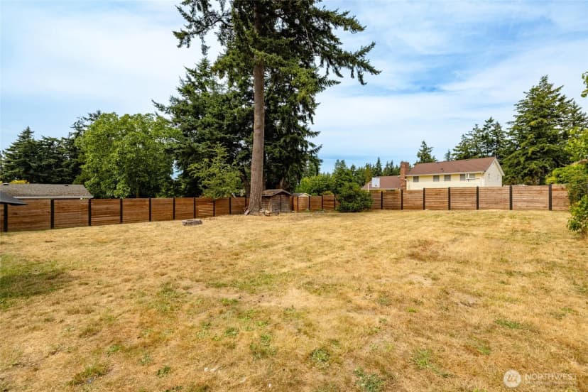 Property photo for 1580 Ne 11th Avenue, Oak Harbor photo 28