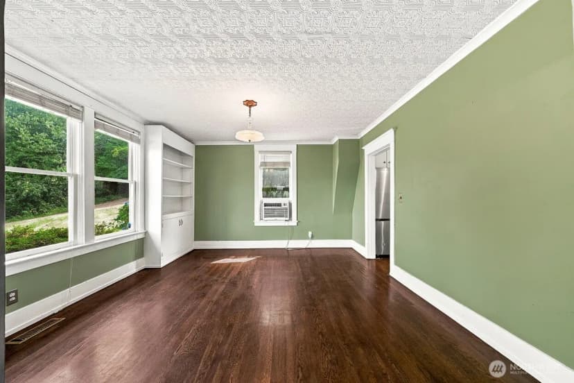 Property photo for 400 Cedar Avenue S, Renton photo 10