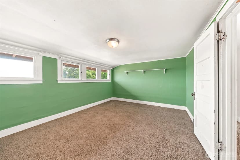 Property photo for 400 Cedar Avenue S, Renton photo 21