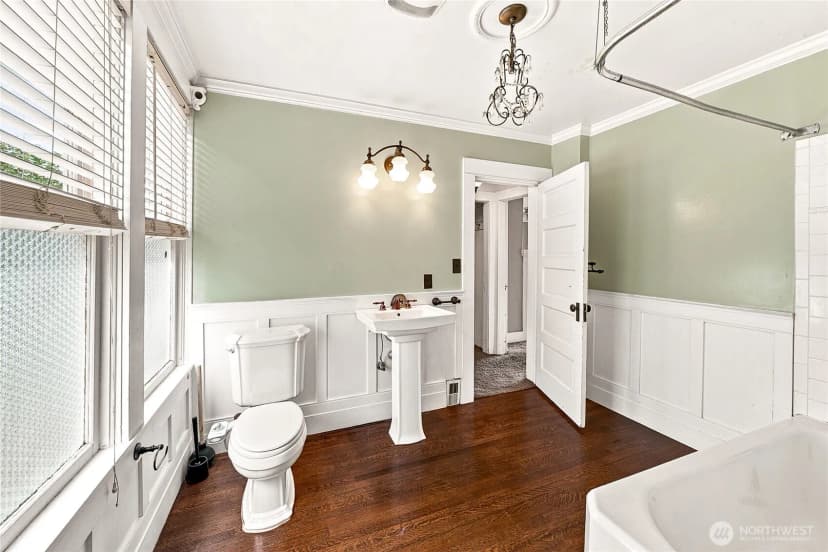 Property photo for 400 Cedar Avenue S, Renton photo 15