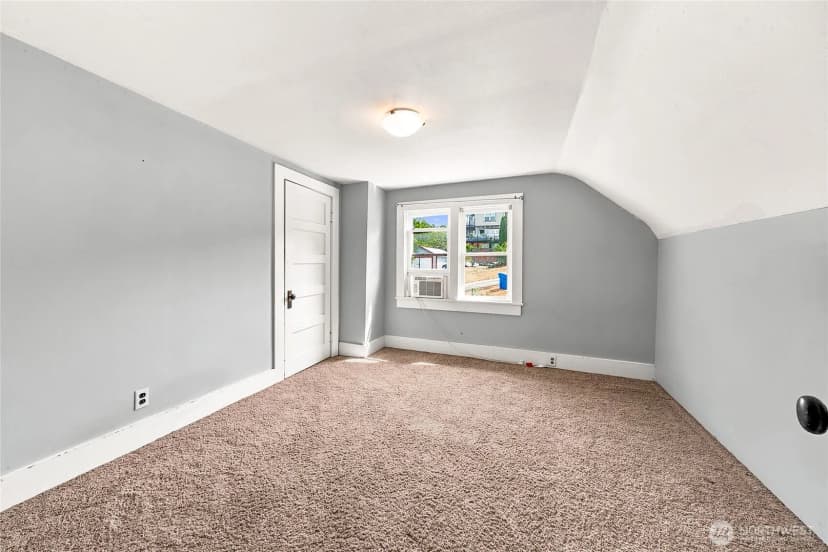 Property photo for 400 Cedar Avenue S, Renton photo 24