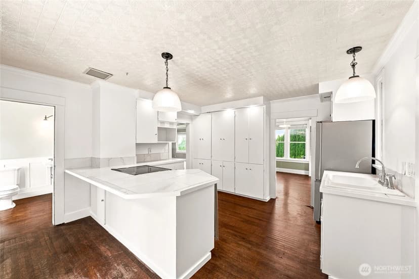 Property photo for 400 Cedar Avenue S, Renton photo 13