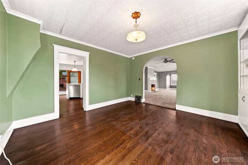 Property photo for 400 Cedar Avenue S, Renton photo 11