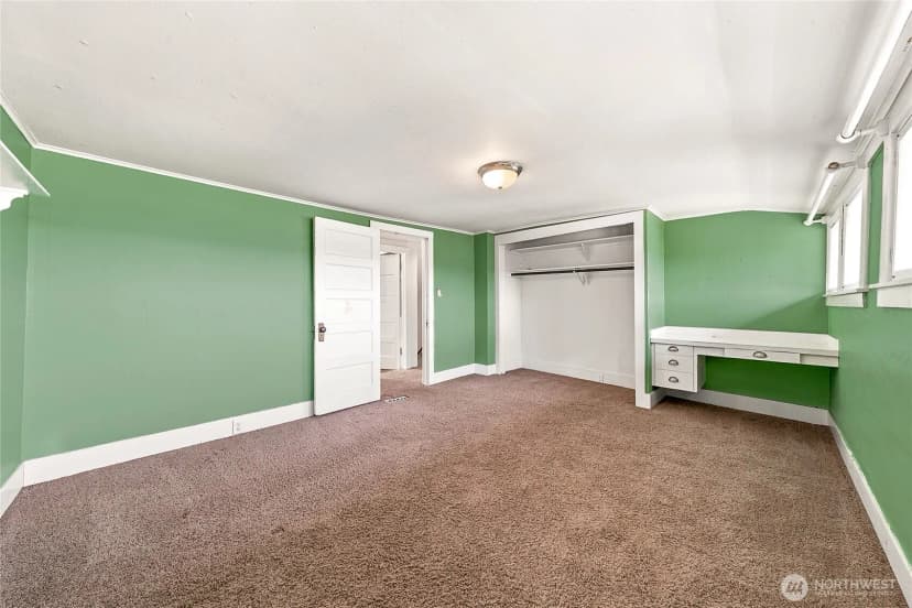 Property photo for 400 Cedar Avenue S, Renton photo 21