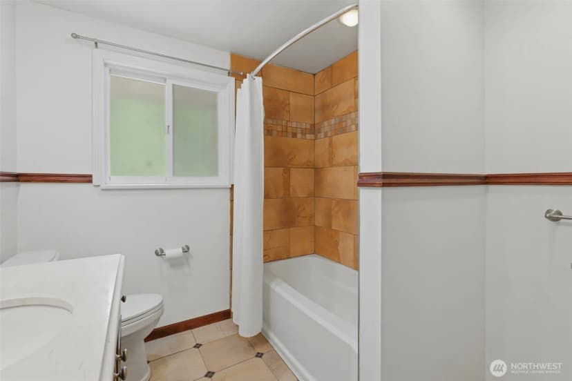 Property photo for 1024 Daniels Drive, Fircrest photo 19
