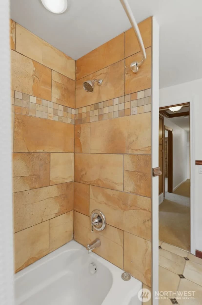 Property photo for 1024 Daniels Drive, Fircrest photo 20