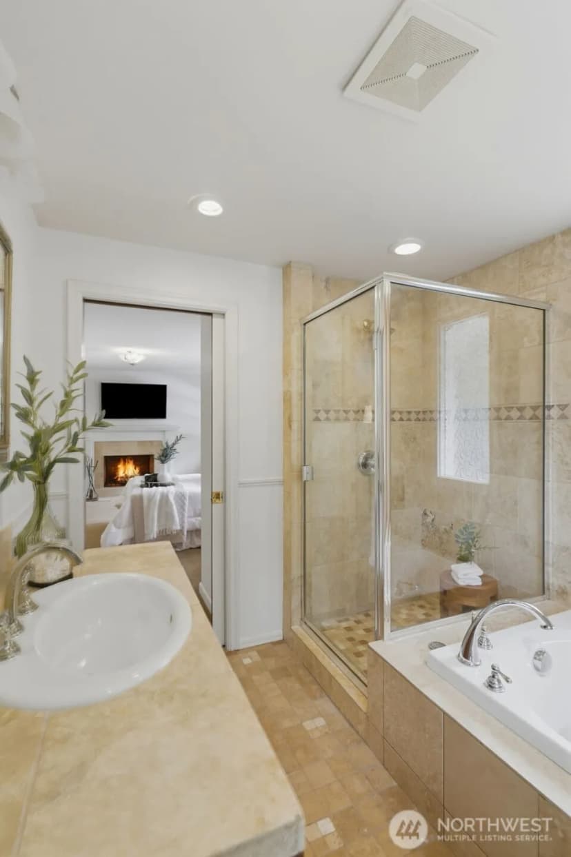 Property photo for 1024 Daniels Drive, Fircrest photo 17