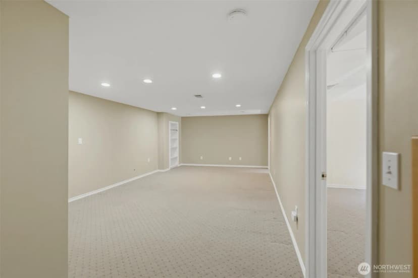 Property photo for 1024 Daniels Drive, Fircrest photo 27