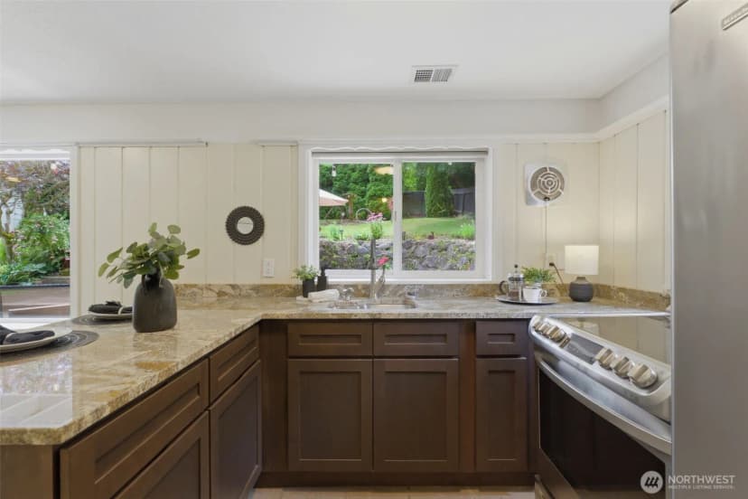 Property photo for 1024 Daniels Drive, Fircrest photo 25