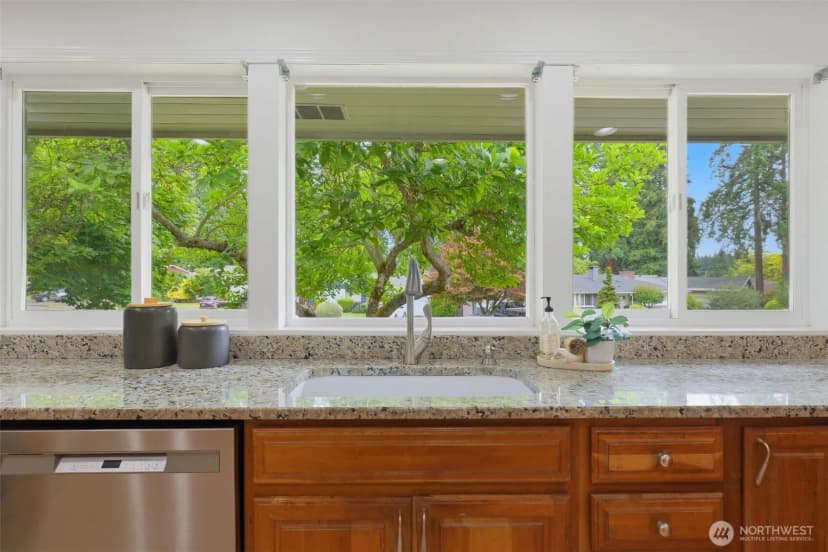 Property photo for 1024 Daniels Drive, Fircrest photo 12