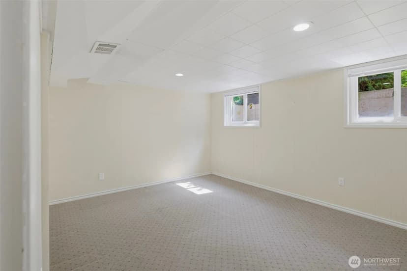 Property photo for 1024 Daniels Drive, Fircrest photo 29
