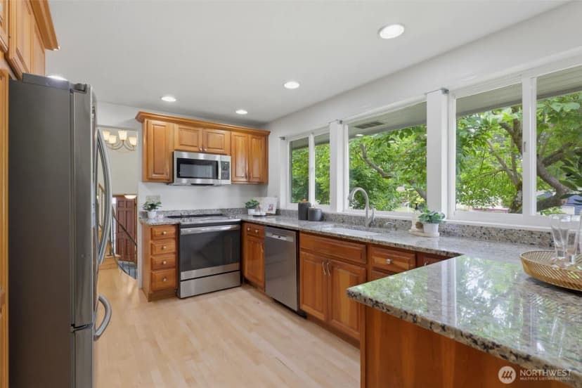 Property photo for 1024 Daniels Drive, Fircrest photo 11