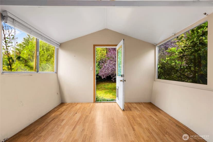 Property photo for 1024 S Director Street, Seattle photo 17