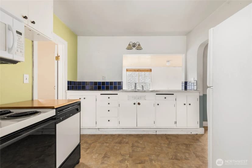 Property photo for 1024 S Director Street, Seattle photo 8