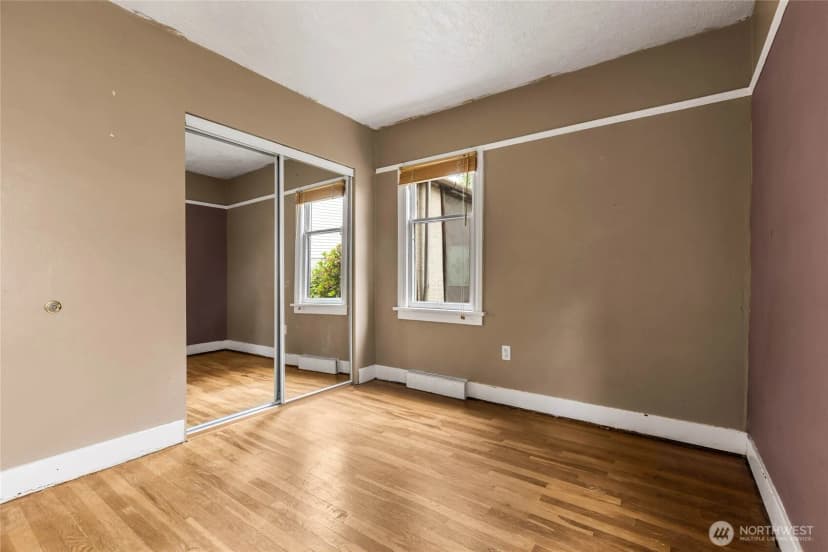 Property photo for 1024 S Director Street, Seattle photo 12