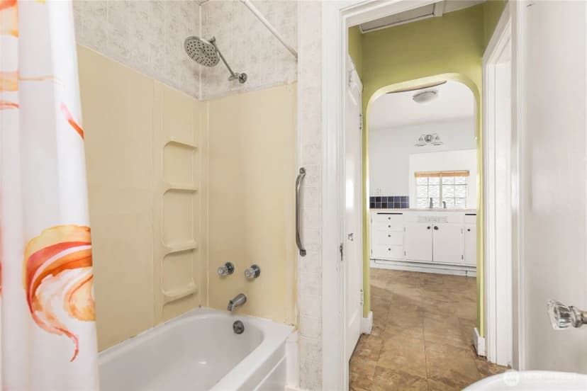 Property photo for 1024 S Director Street, Seattle photo 14