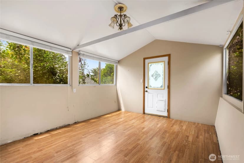 Property photo for 1024 S Director Street, Seattle photo 16