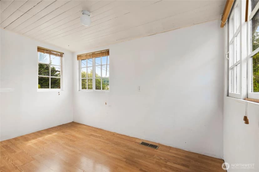 Property photo for 1024 S Director Street, Seattle photo 19