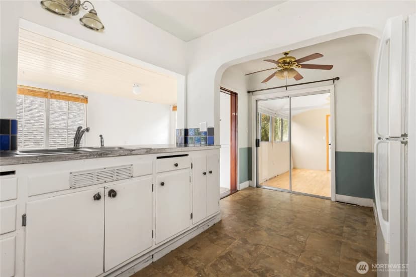 Property photo for 1024 S Director Street, Seattle photo 10