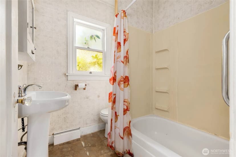 Property photo for 1024 S Director Street, Seattle photo 13