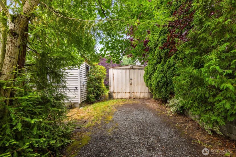 Property photo for 1024 S Director Street, Seattle photo 29