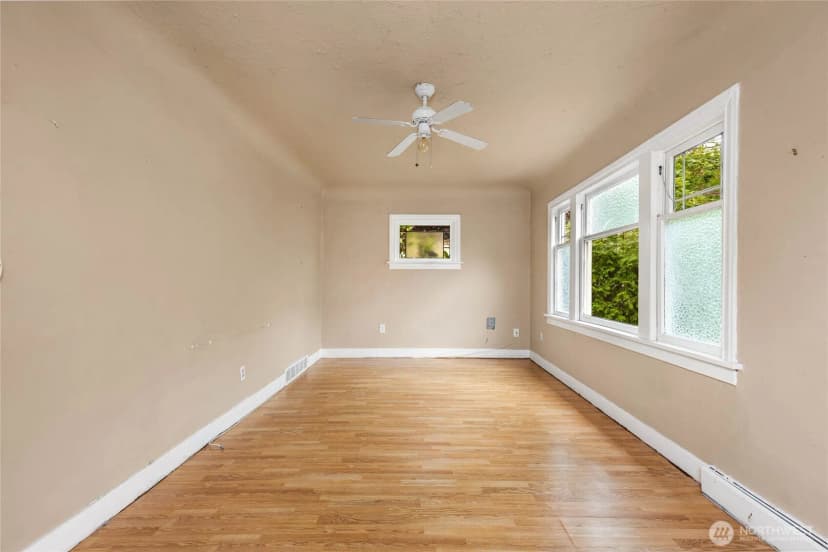 Property photo for 1024 S Director Street, Seattle photo 6