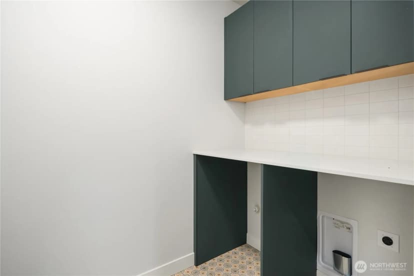 Property photo for 106 29th Avenue E, Seattle photo 15