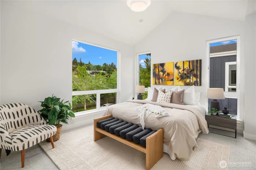 Property photo for 106 29th Avenue E, Seattle photo 9