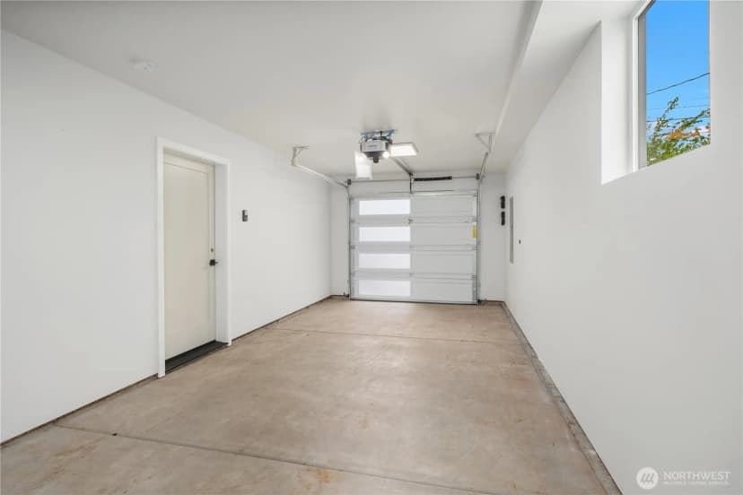 Property photo for 106 29th Avenue E, Seattle photo 27