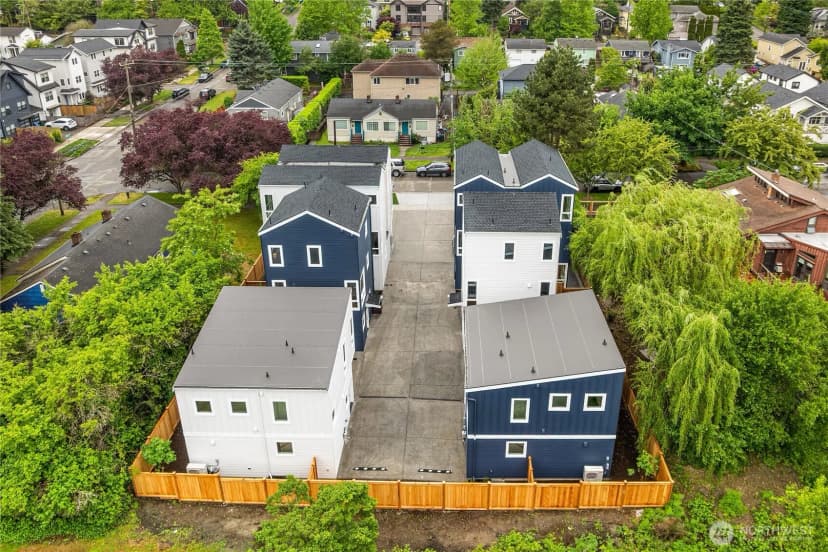 Property photo for 106 29th Avenue E, Seattle photo 29