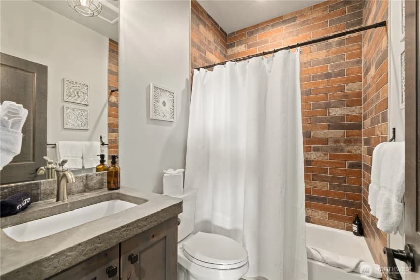 Property photo for 570 Paintbrush Lane, Ronald photo 17