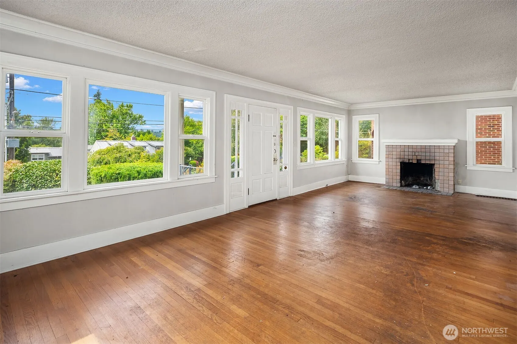 Property photo for 2518 30th Avenue S, Seattle photo 4