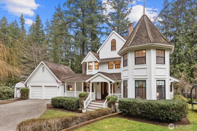 Property photo for 19524 230th Avenue Ne, Woodinville photo 3