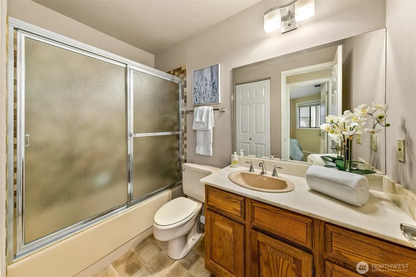 Property photo for 16929 Inglewood Road Ne #c302, Kenmore photo 19