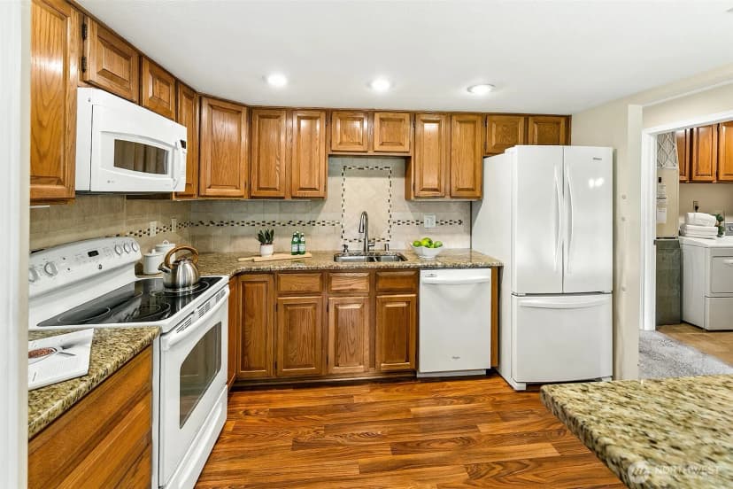 Property photo for 16929 Inglewood Road Ne #c302, Kenmore photo 14