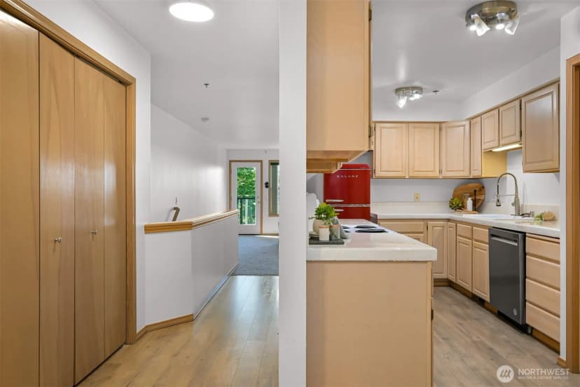 Property photo for 705 N State Street #202, Bellingham photo 10