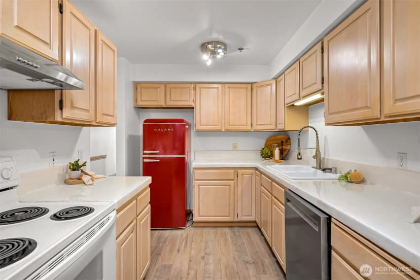 Property photo for 705 N State Street #202, Bellingham photo 12