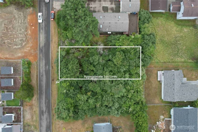 Property photo for 561 Dolphin Avenue Ne, Ocean Shores photo 4