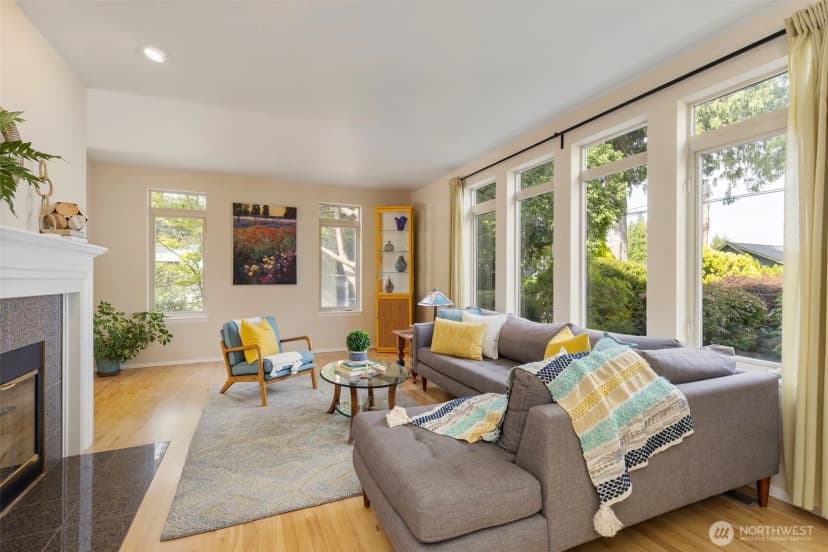 Property photo for 19061 Harris Avenue Ne, Suquamish photo 9