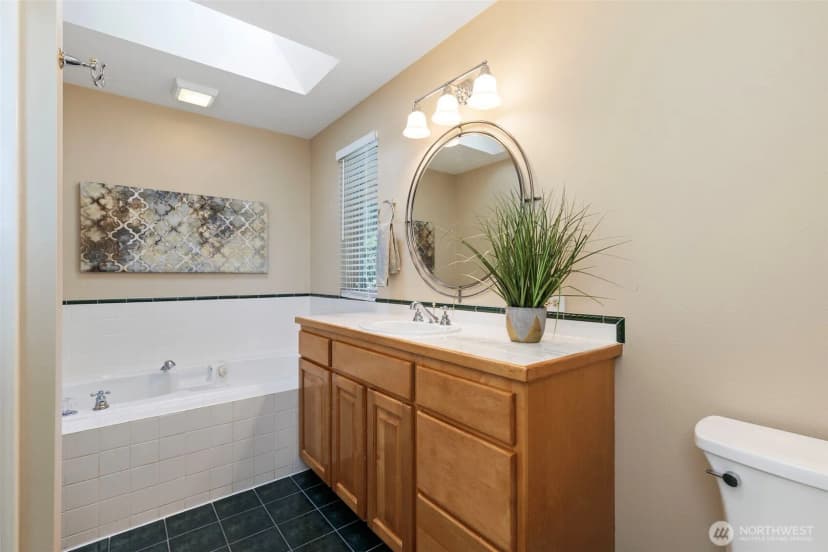 Property photo for 19061 Harris Avenue Ne, Suquamish photo 25