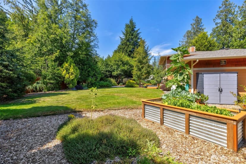 Property photo for 19061 Harris Avenue Ne, Suquamish photo 38