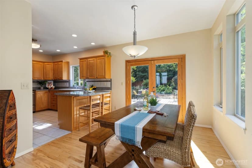Property photo for 19061 Harris Avenue Ne, Suquamish photo 14