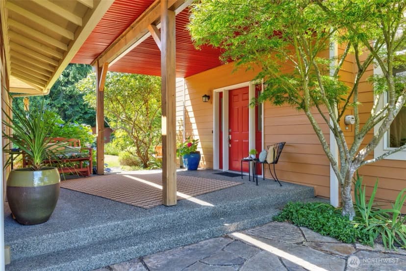 Property photo for 19061 Harris Avenue Ne, Suquamish photo 6
