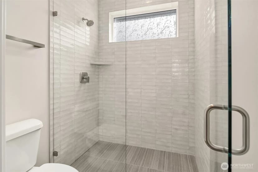 Property photo for 419 Rockefeller Avenue, Everett photo 12