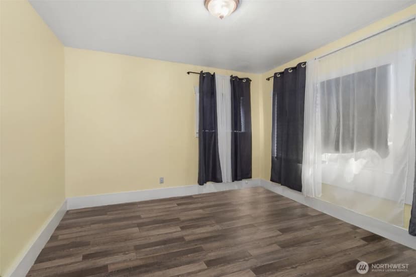 Property photo for 1131 J Street, Centralia photo 14